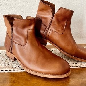 FRYE Melissa Slouch Bootie size 9.5